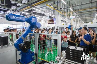 人工智能搶飯碗？東莞機(jī)器換人后，新增就業(yè)超8萬(wàn)